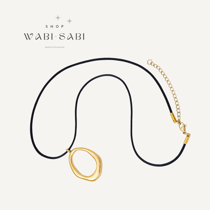 Pia Necklace