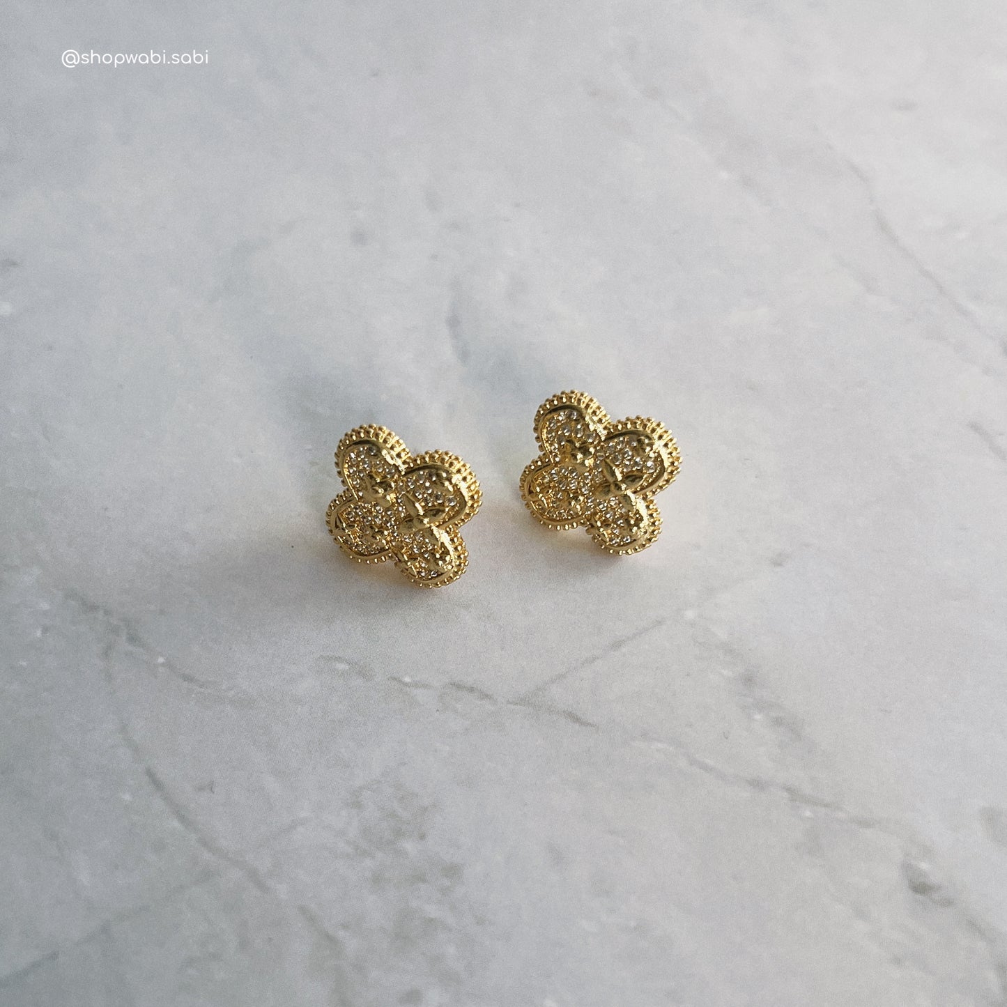 Clover studs