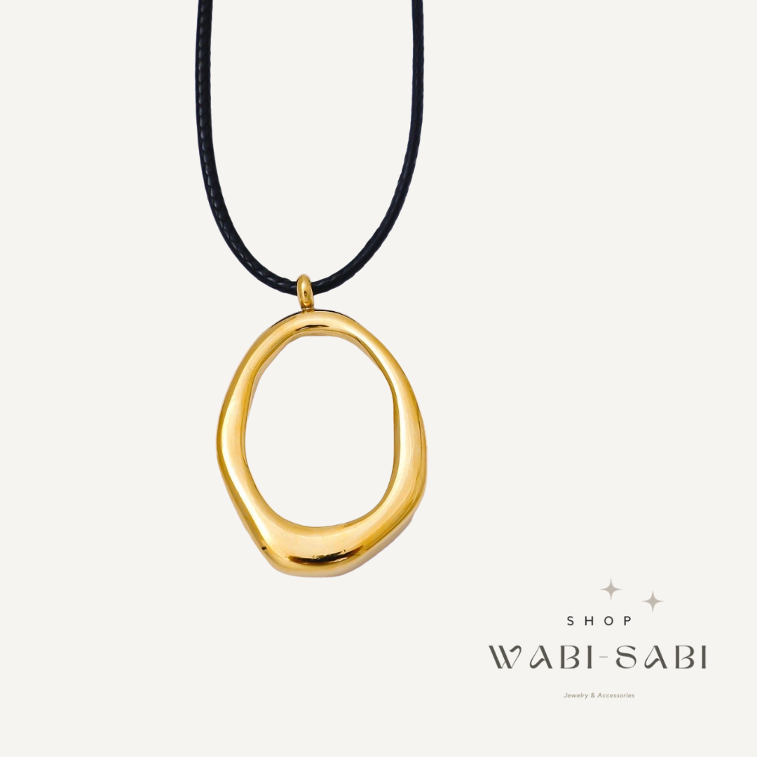 Pia Necklace